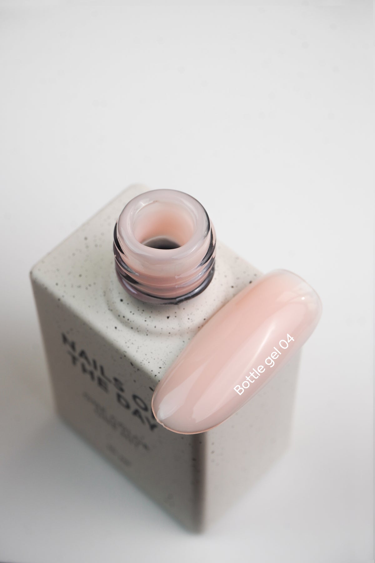 Bottle Gel 04 · NOTD