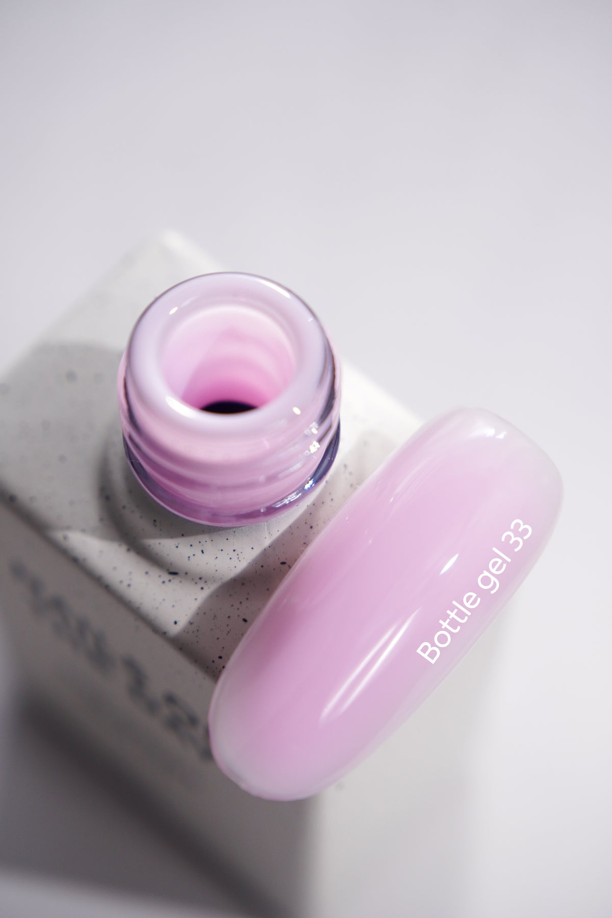 Bottle Gel 33 · NOTD
